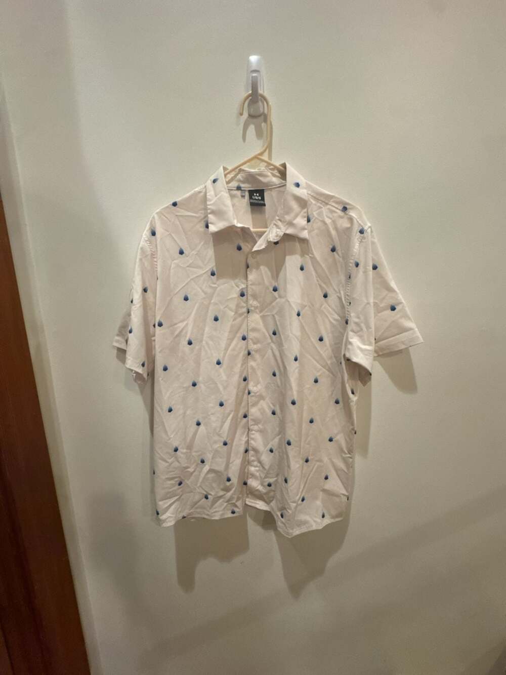 IMG Under Button Down Shirt Size Large